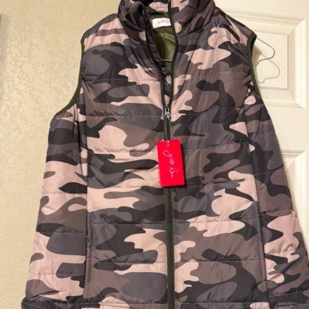 Camo vest XL b